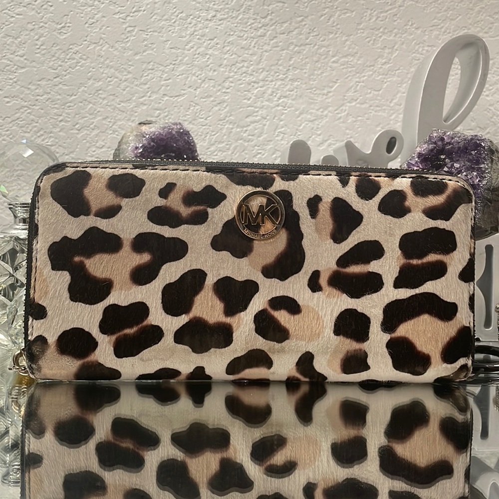MICHAEL KORS ZIP AROUND WALLET LEOPARD PRINT  MARA HAIR CALF FR NEW ZEALAND